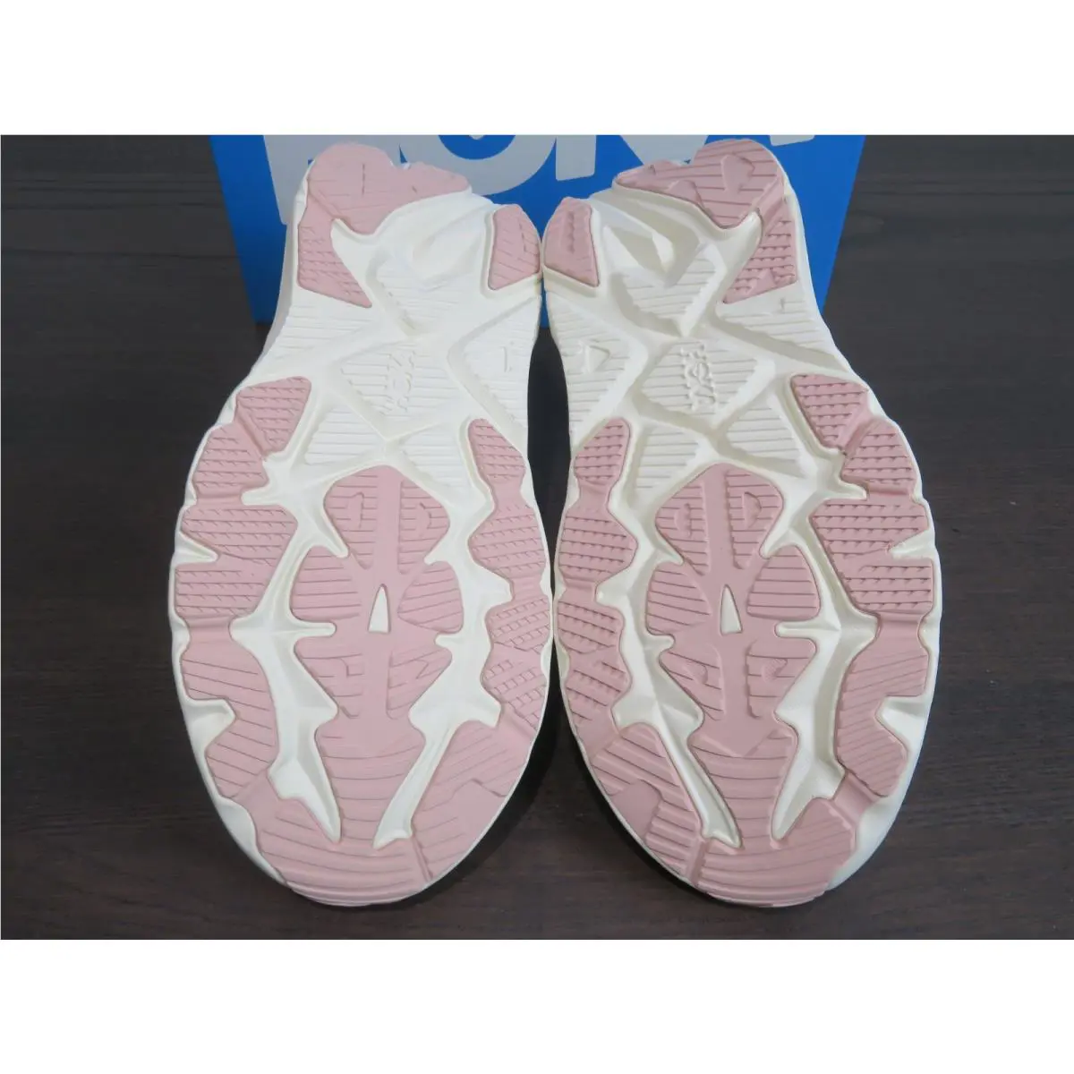 Hoka shoes - Hoka One One Arahi 8 - 1168691 ARRS - White 5