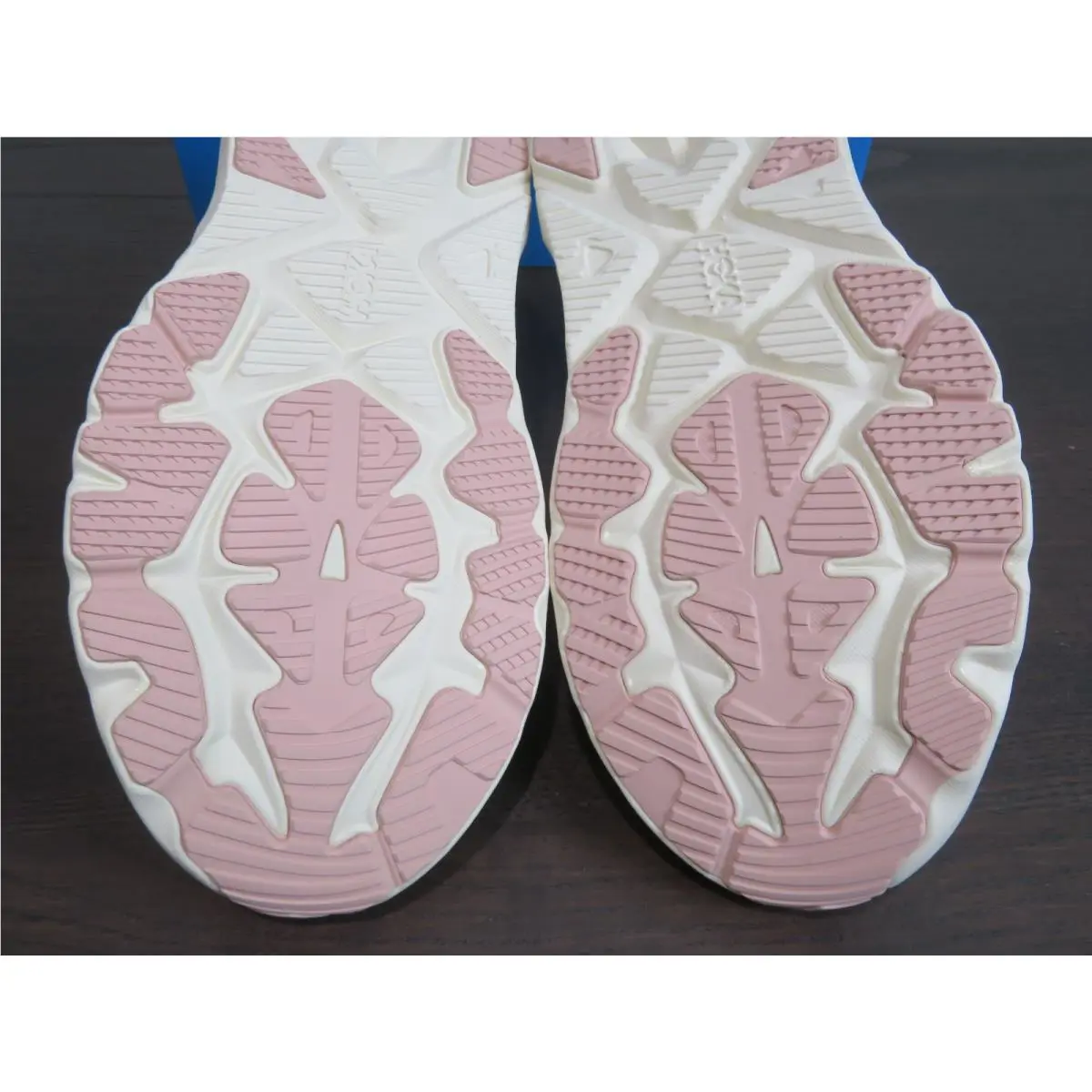 Hoka shoes - Hoka One One Arahi 8 - 1168691 ARRS - White 6