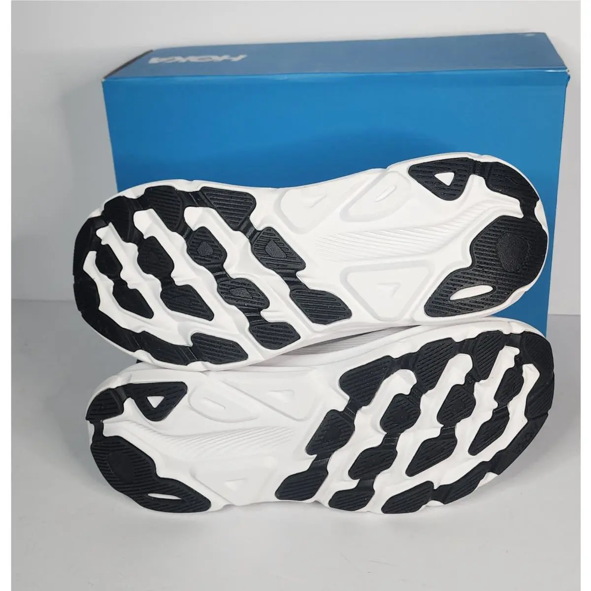 Hoka shoes - Hoka One One Clifton 9 - 1155370-BWHT - Black 5