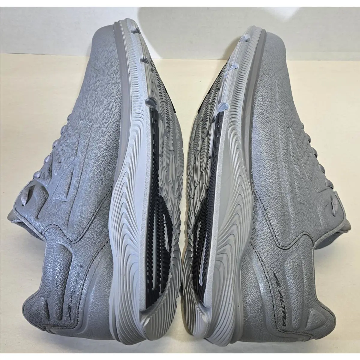 Altra shoes - Torin 5 - Torin - AL0A7R6L220-085 - Gray 17