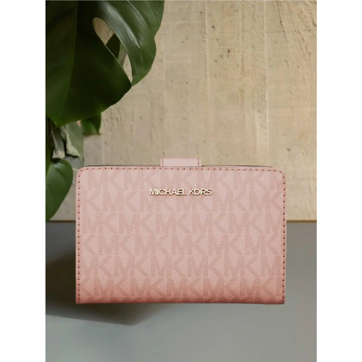 Michael Kors Jet Set Women Medium Signature Logo Bi-fold Zip Wallet Powder Blush