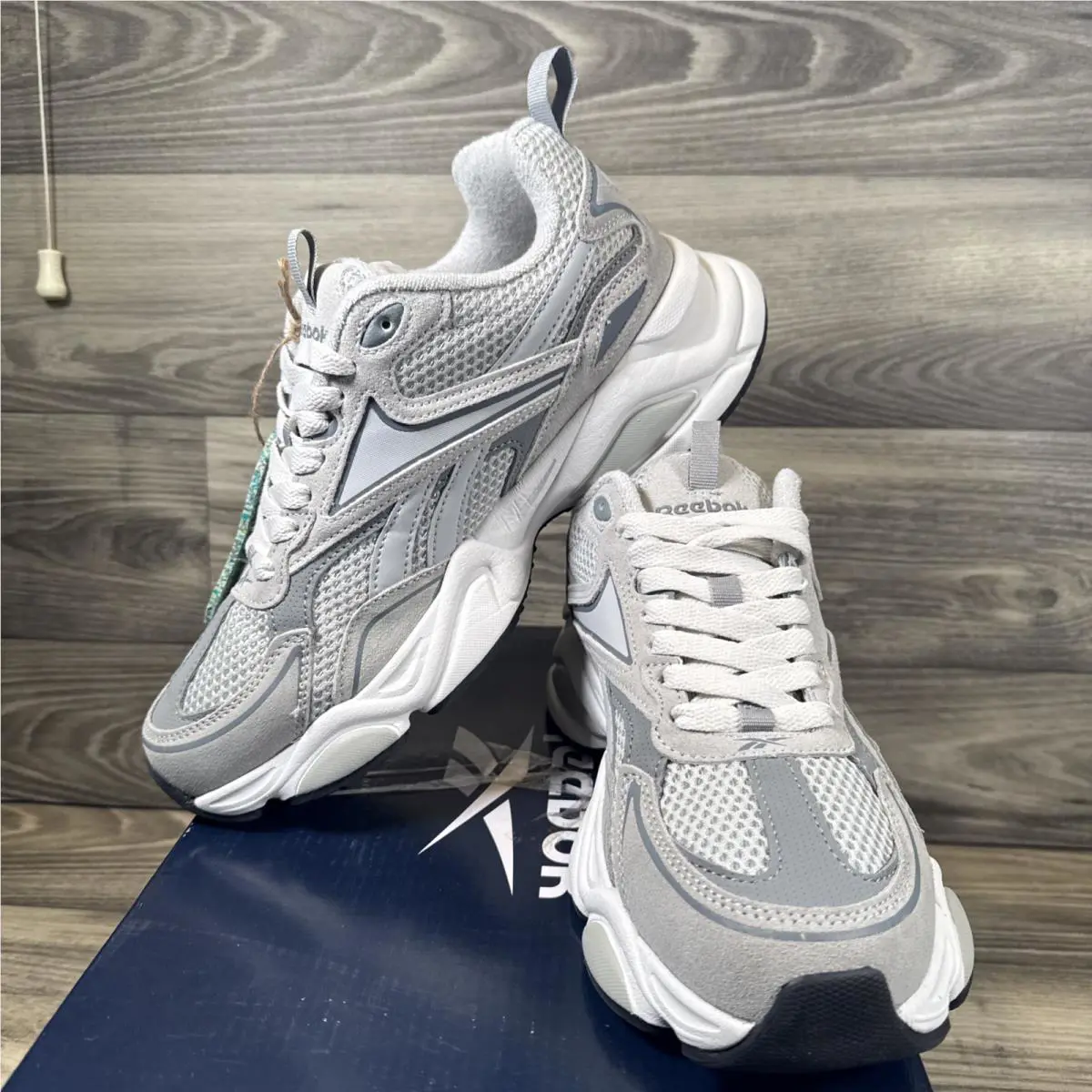 Reebok shoes - Reebok Charge - Charge - Gray (UPC: 0198179127861) 0