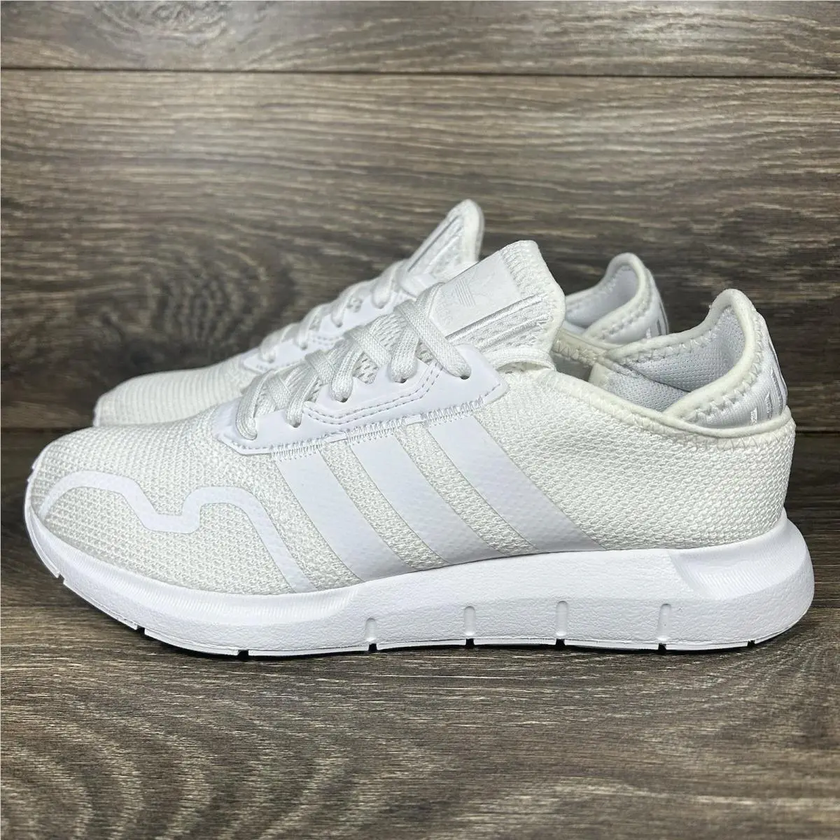 Adidas shoes - adidas Swift Run - Swift Run - White 10