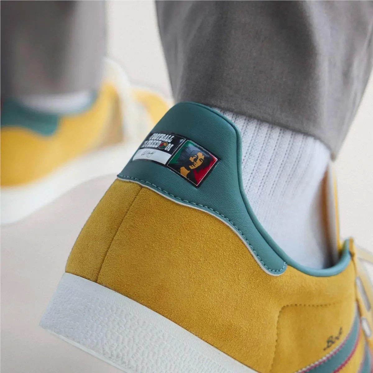 Adidas shoes - adidas Gazelle - Gazelle - KJ3532 - Gold 38