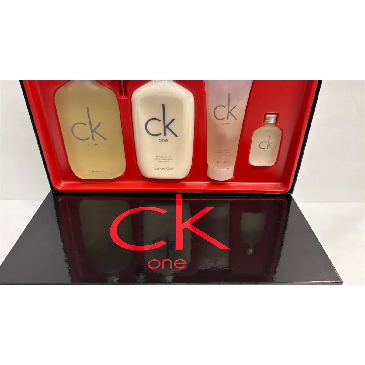 Calvin Klein Ck One For Unisex 6.7 Oz Eau De Toilette Spray 4 Counts Gift Set