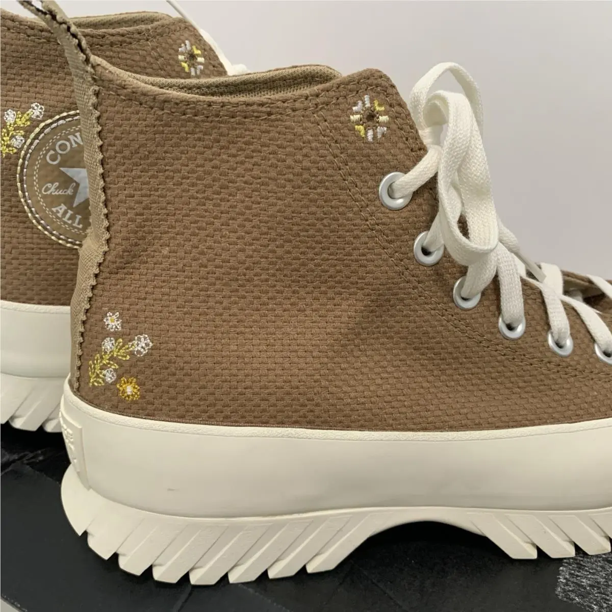 Converse shoes - Chuck Taylor - Chuck Taylor - A05067C - Beige 1