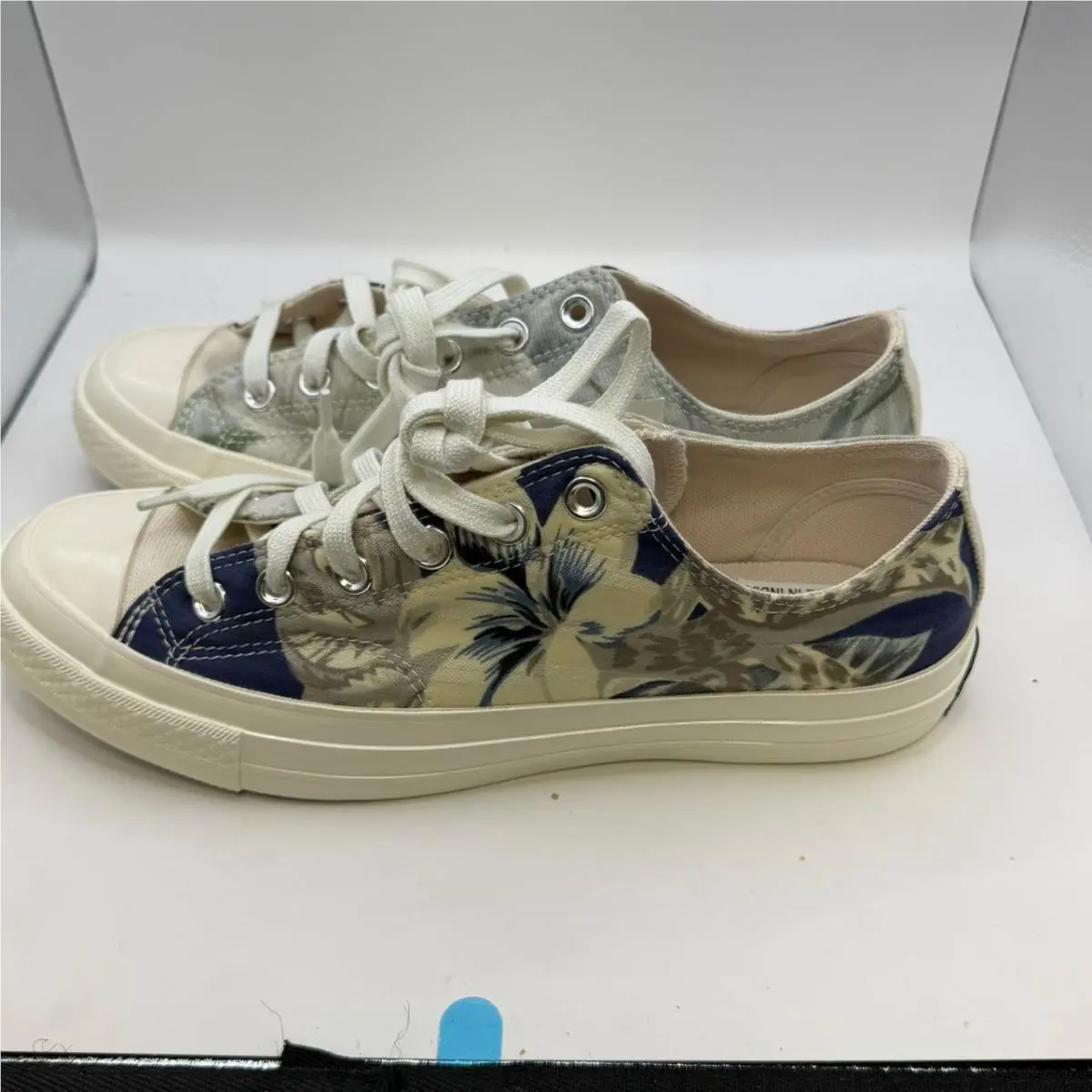 Converse shoes - Hawaiian 0