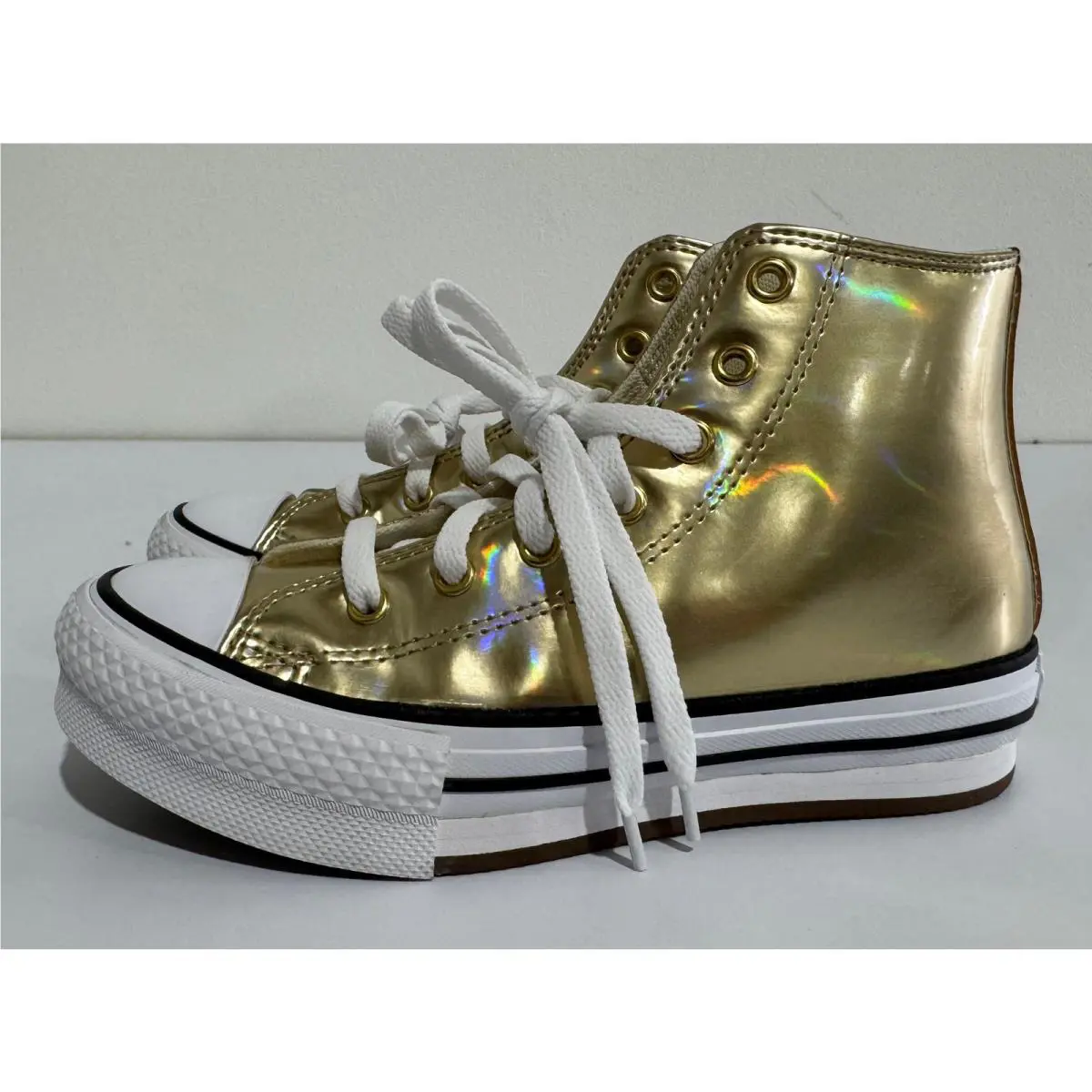 Converse shoes - Gold 4