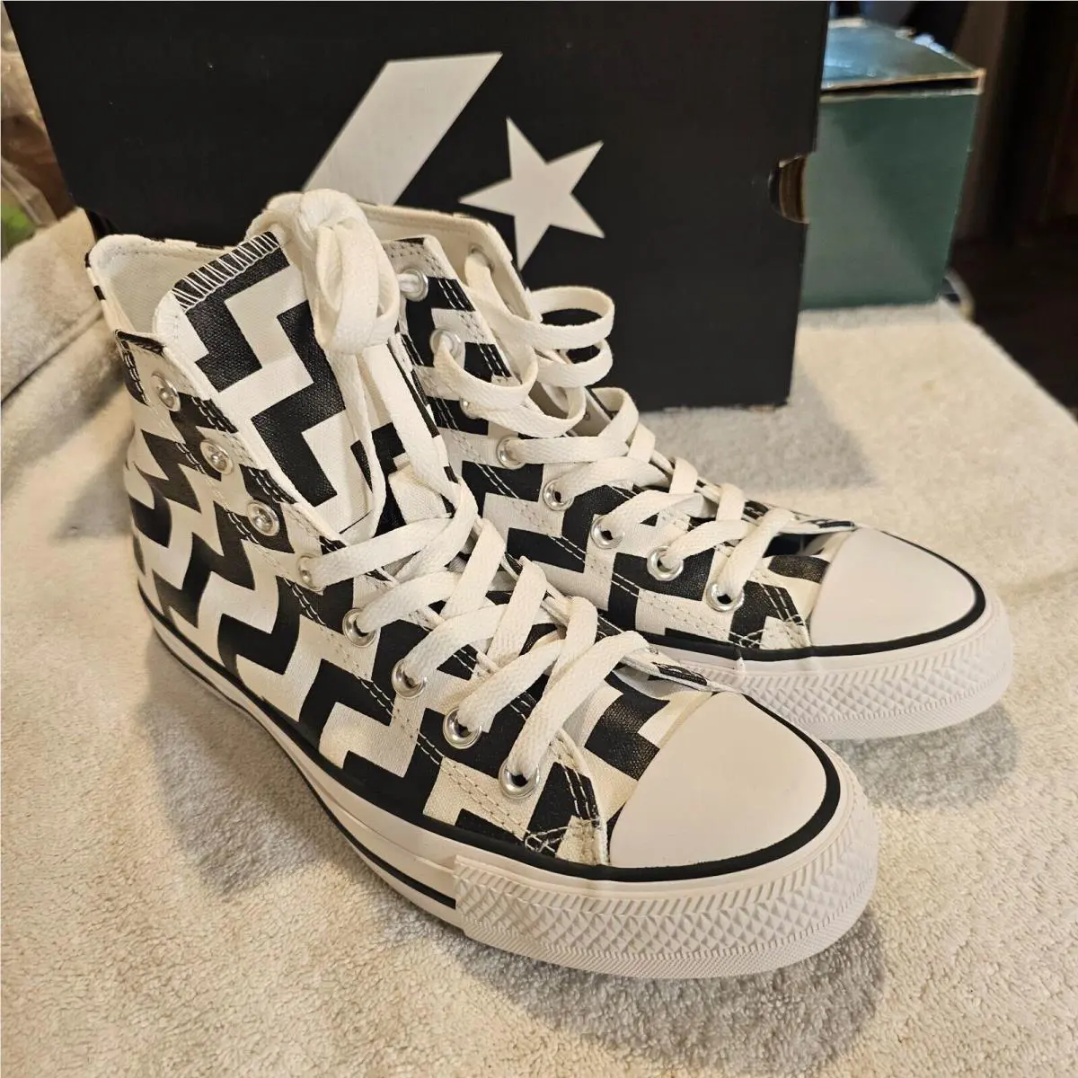 Converse shoes - Chuck Taylor All Star - Chuck Taylor All Star - 565213F - White 2