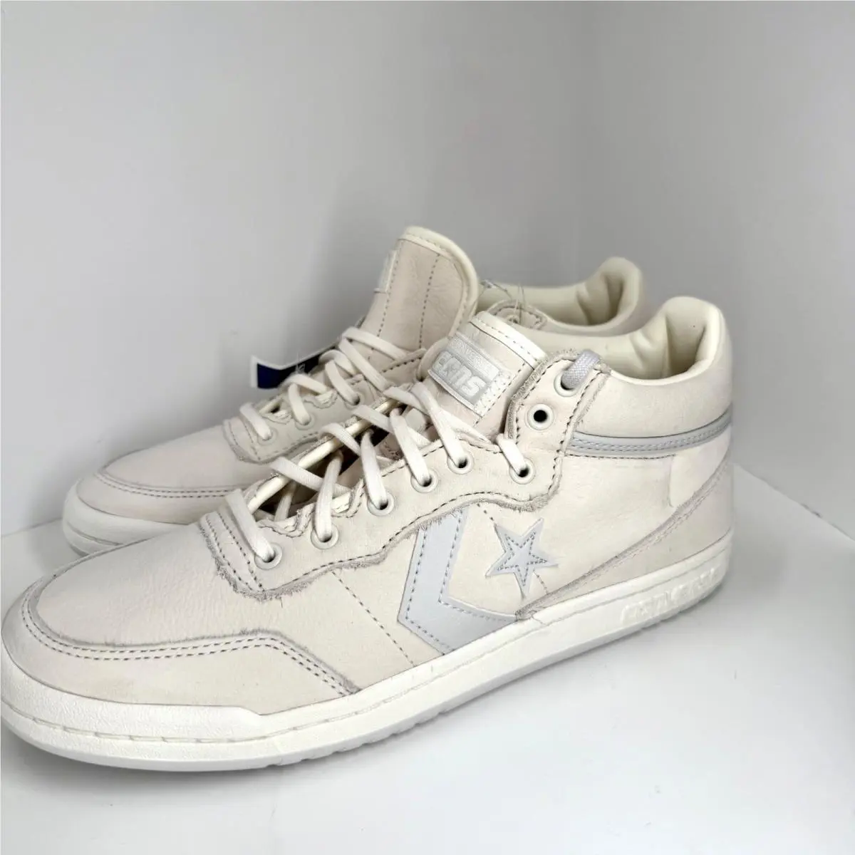Converse shoes - Cream 0