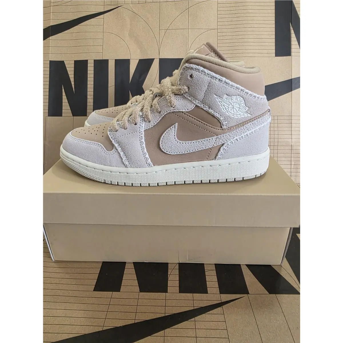 Nike shoes - Air Jordan 1 Mid SE - HV4269-200 - Beige 4
