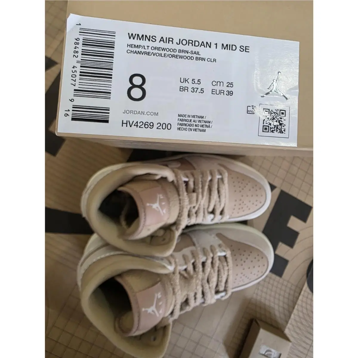 Nike shoes - Air Jordan 1 Mid SE - HV4269-200 - Beige 5