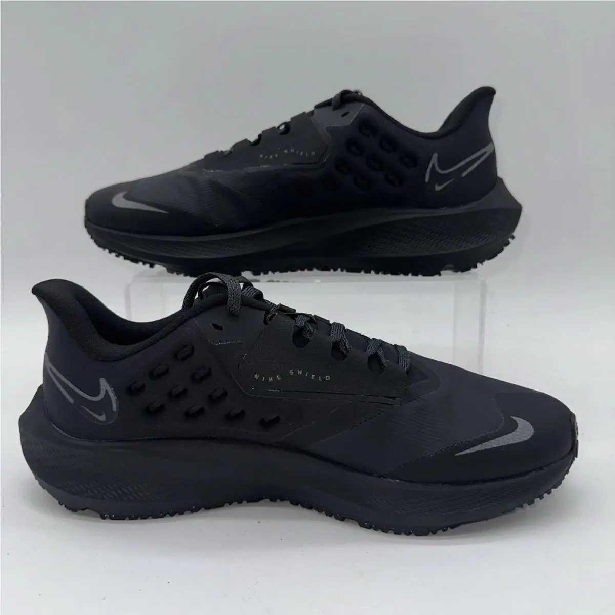 Nike Air Zoom Pegasus 39 Women 7 Shield Triple Black DO7626-001 Water Repelent