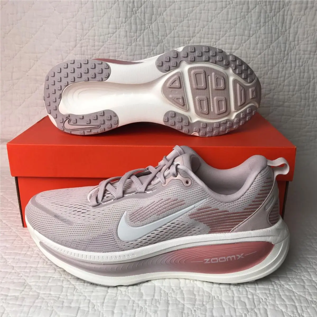Nike shoes - Nike Vomero 18 - Vomero - HM6804-605 - Silt Red/ Chalk Red Stardust 2
