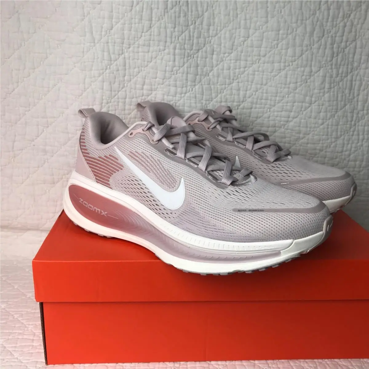 Nike shoes - Nike Vomero 18 - Vomero - HM6804-605 - Silt Red/ Chalk Red Stardust 7