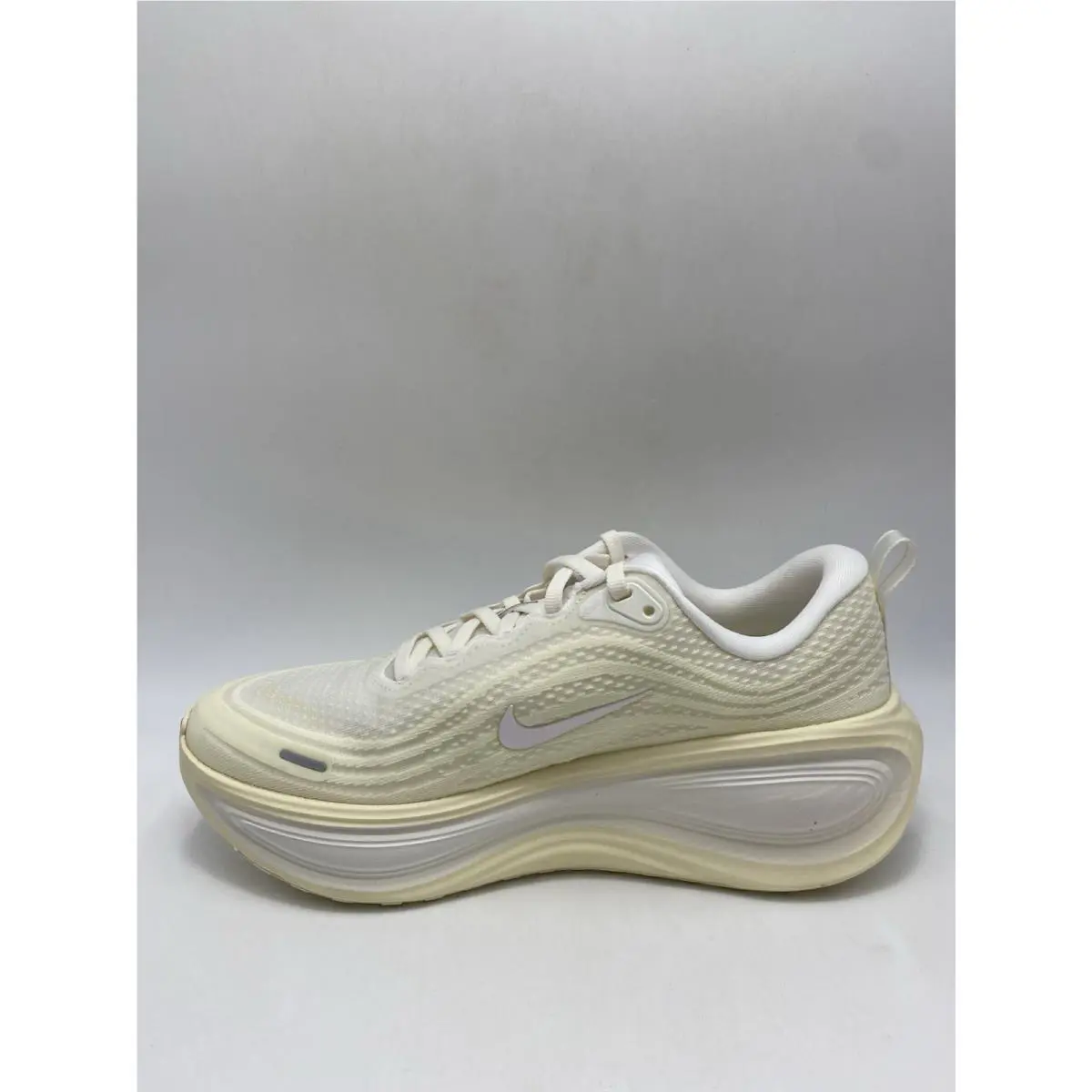 Nike shoes - Nike Vomero Plus - Vomero Plus - HV8154-105 - White 1