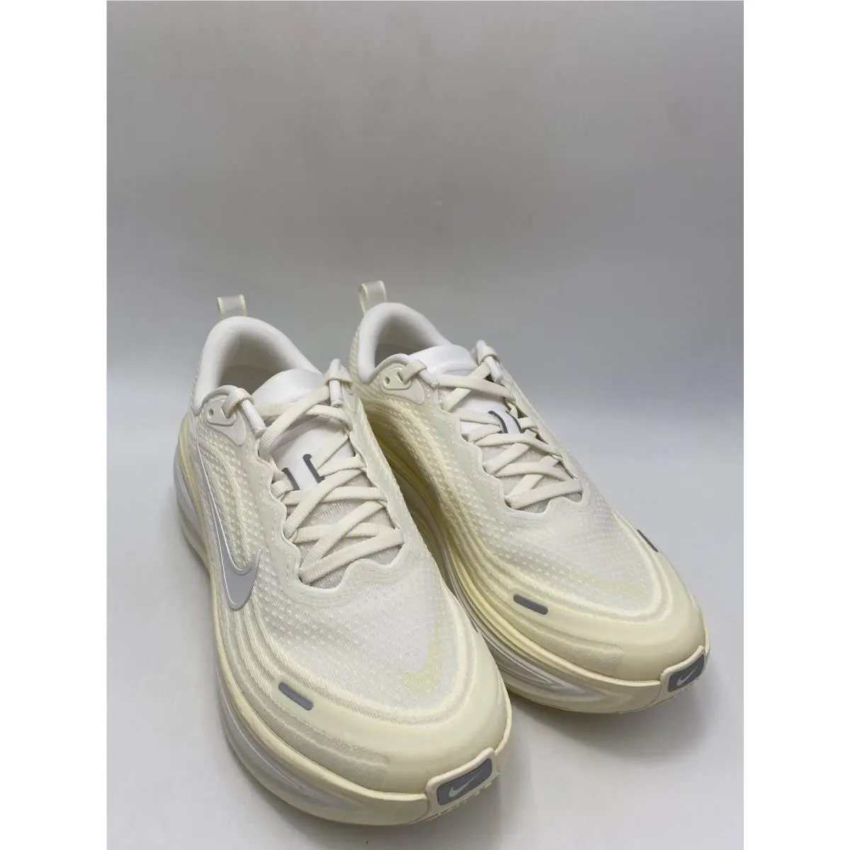 Nike shoes - Nike Vomero Plus - Vomero Plus - HV8154-105 - White 3