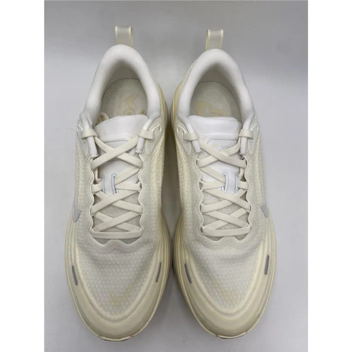 Nike shoes - Nike Vomero Plus - Vomero Plus - HV8154-105 - White 4