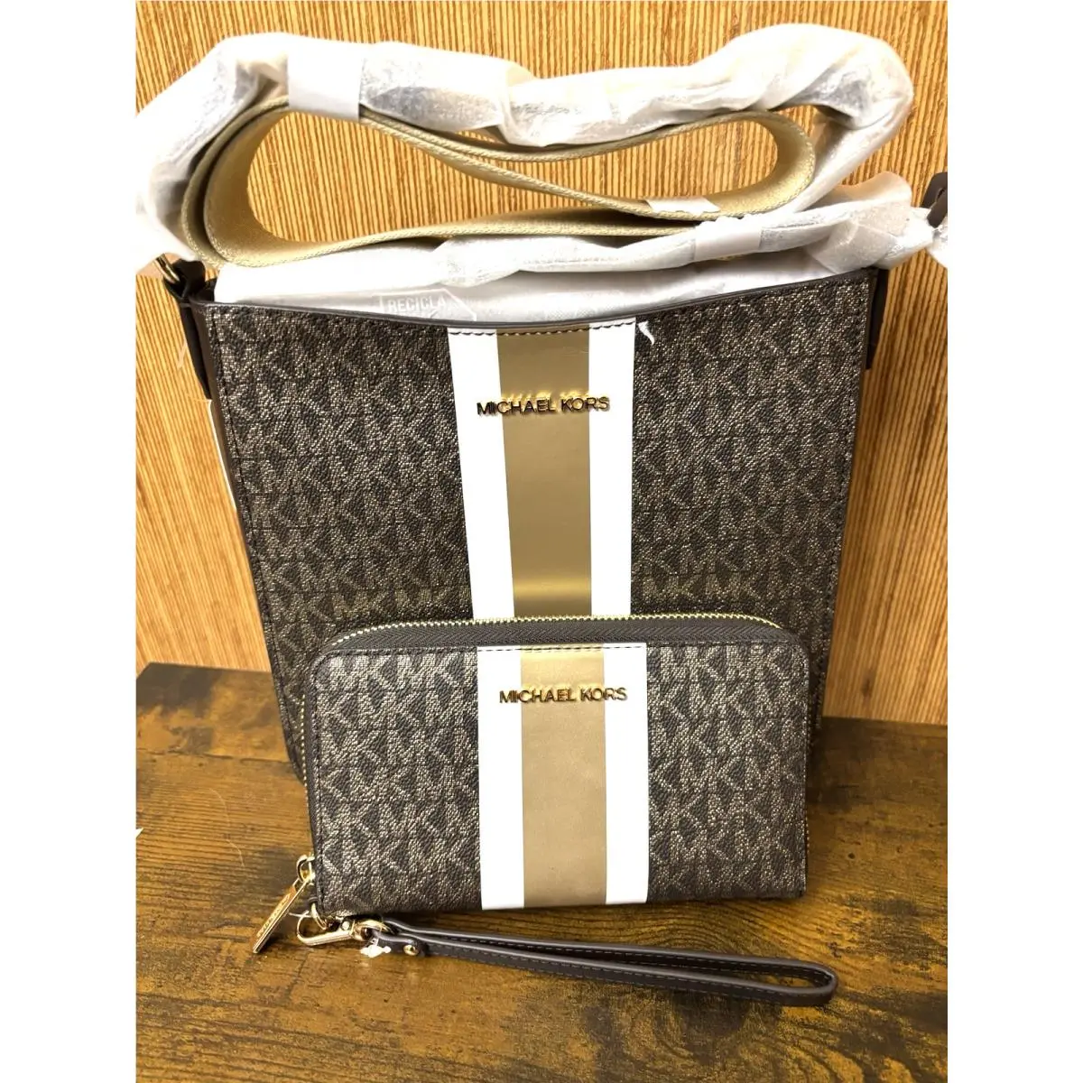 Michael Kors Jet Travel Small Shoulder Messenger Crossbody Bag Brown Wallet Set