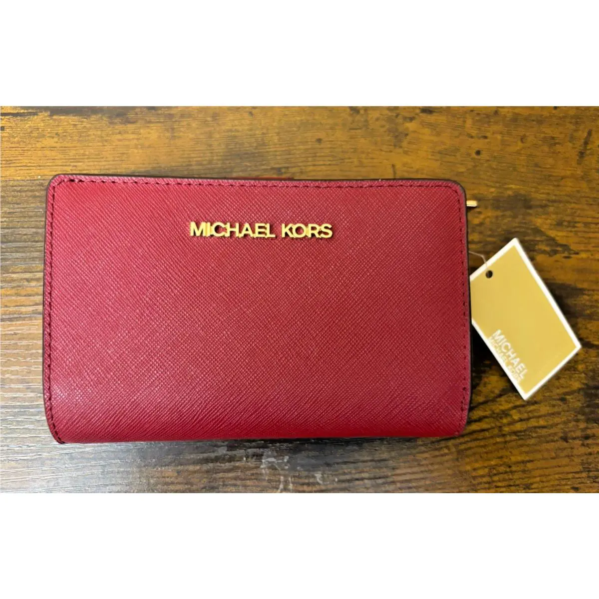 Michael Kors Jet Set Travel Medium Leather Bifold Zip Coin Wallet Cherry
