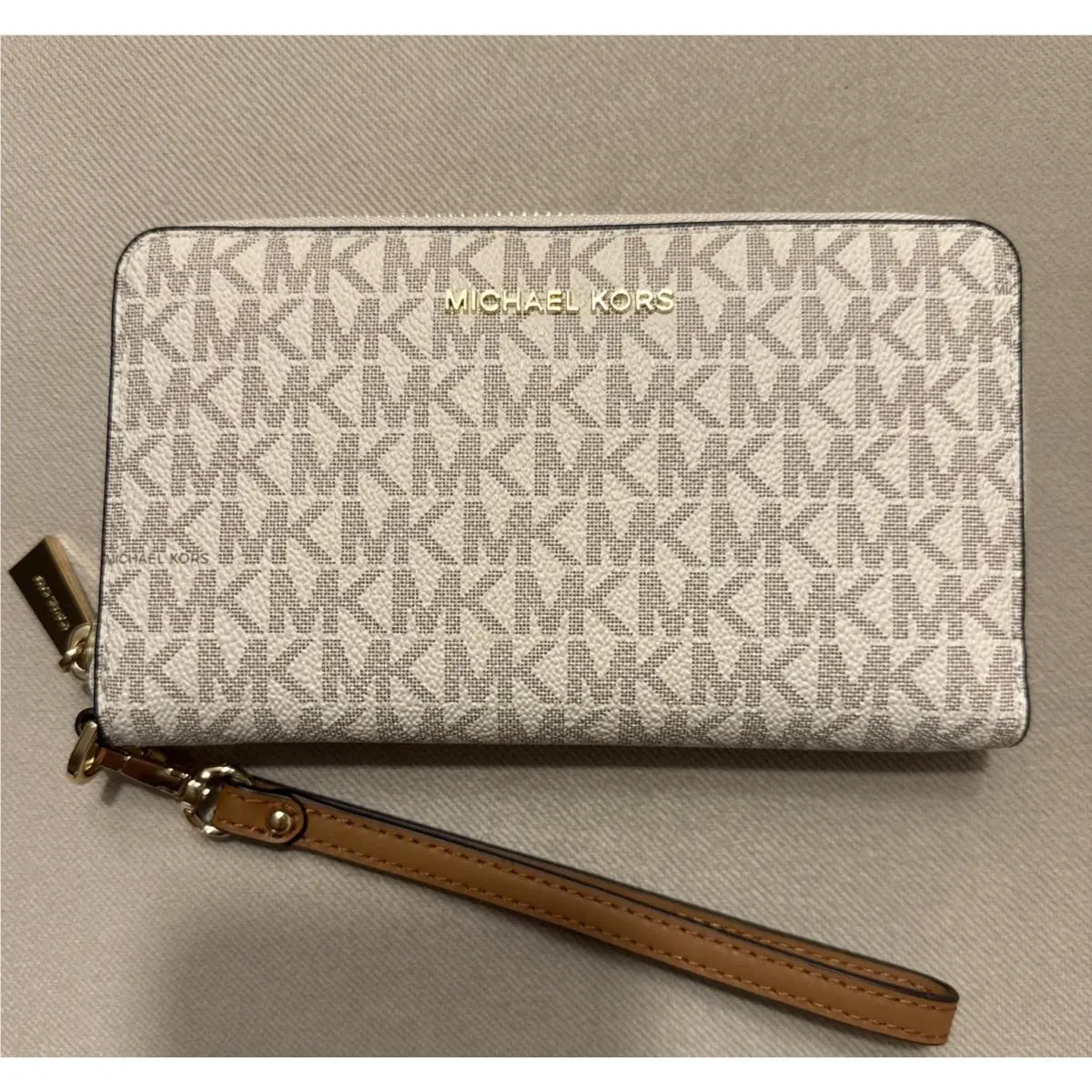 Michael Kors Jet Set Large Flat Phone Case Vanilla NWT$128