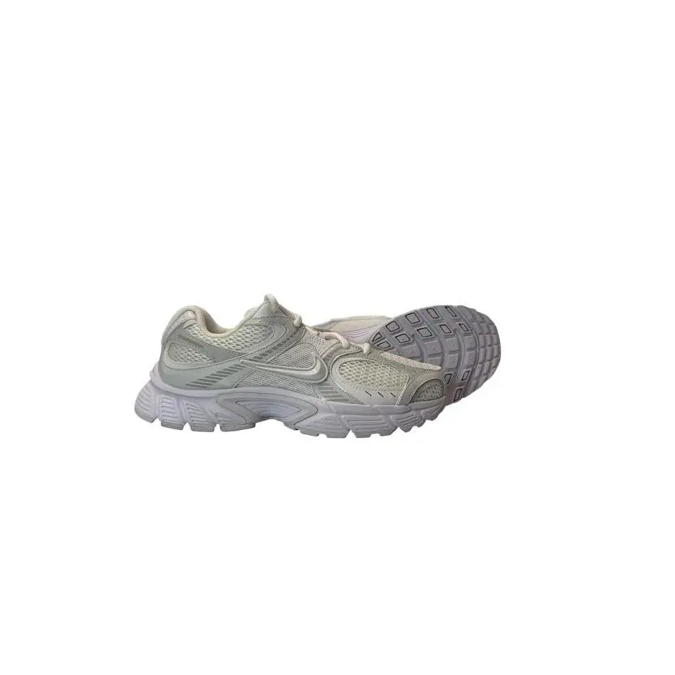 Nike shoes - Women’s Nike V5 RNR White Size 8 HQ7901-101 0