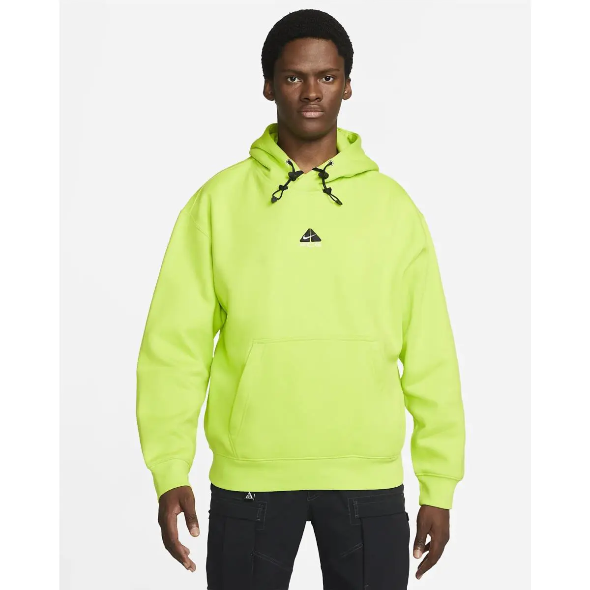 Nike clothing - Green (UPC: 195243806387) 0