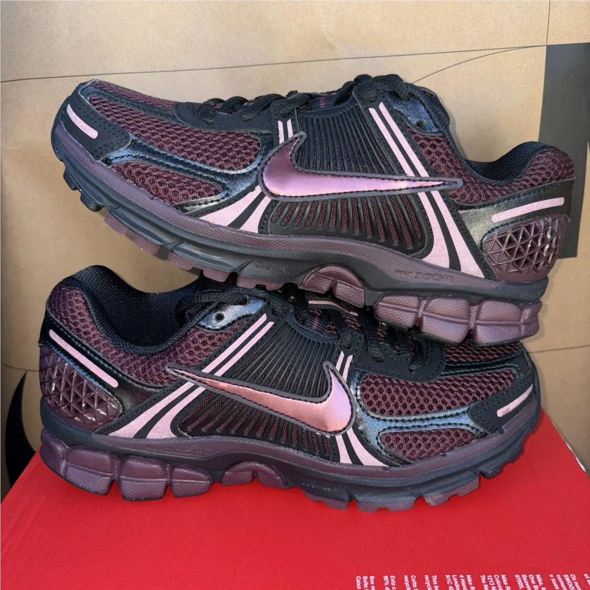 Nike shoes - Nike Zoom Vomero - Zoom Vomero - IB8929-002 - Multicolor 0