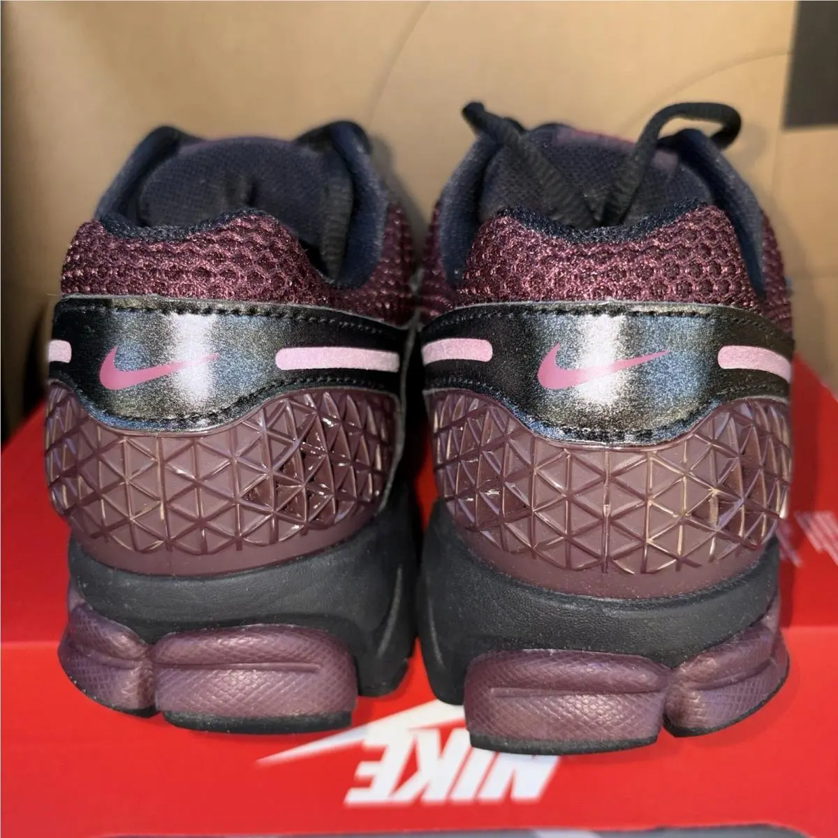 Nike shoes - Nike Zoom Vomero - Zoom Vomero - IB8929-002 - Multicolor 3