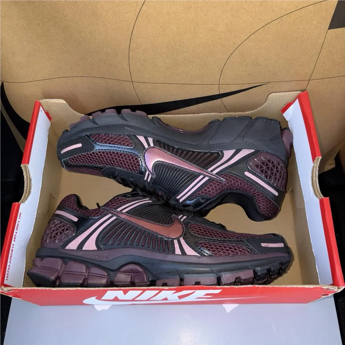 Nike shoes - Nike Zoom Vomero - Zoom Vomero - IB8929-002 - Multicolor 5