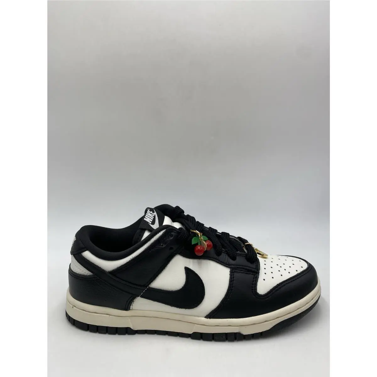 Nike shoes - SE - HQ7487 100 - Sail/Black-Pale Ivory (UPC: 198481722273) 0