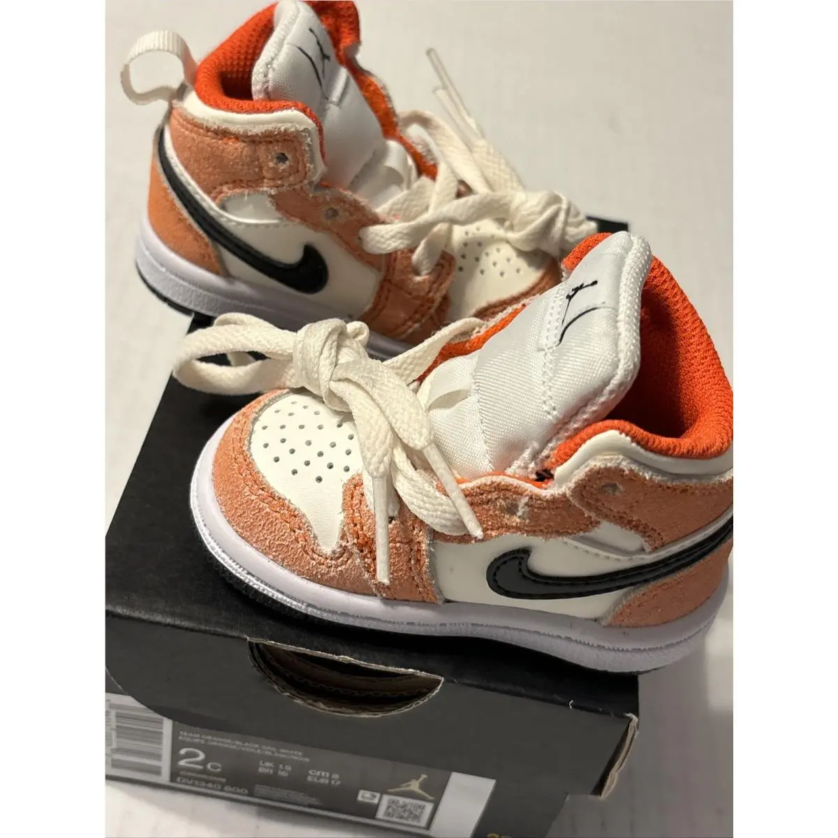 Nike shoes - Air Jordan 1 Mid - Air Mid - Orange/Black-Sail-White 4