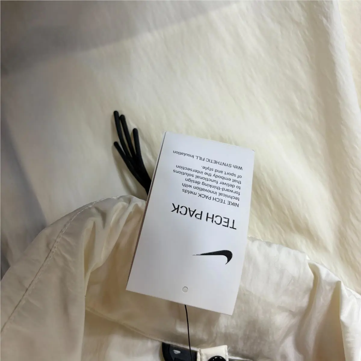 Nike clothing - AT4570-133 - AT4570-133 - White 3
