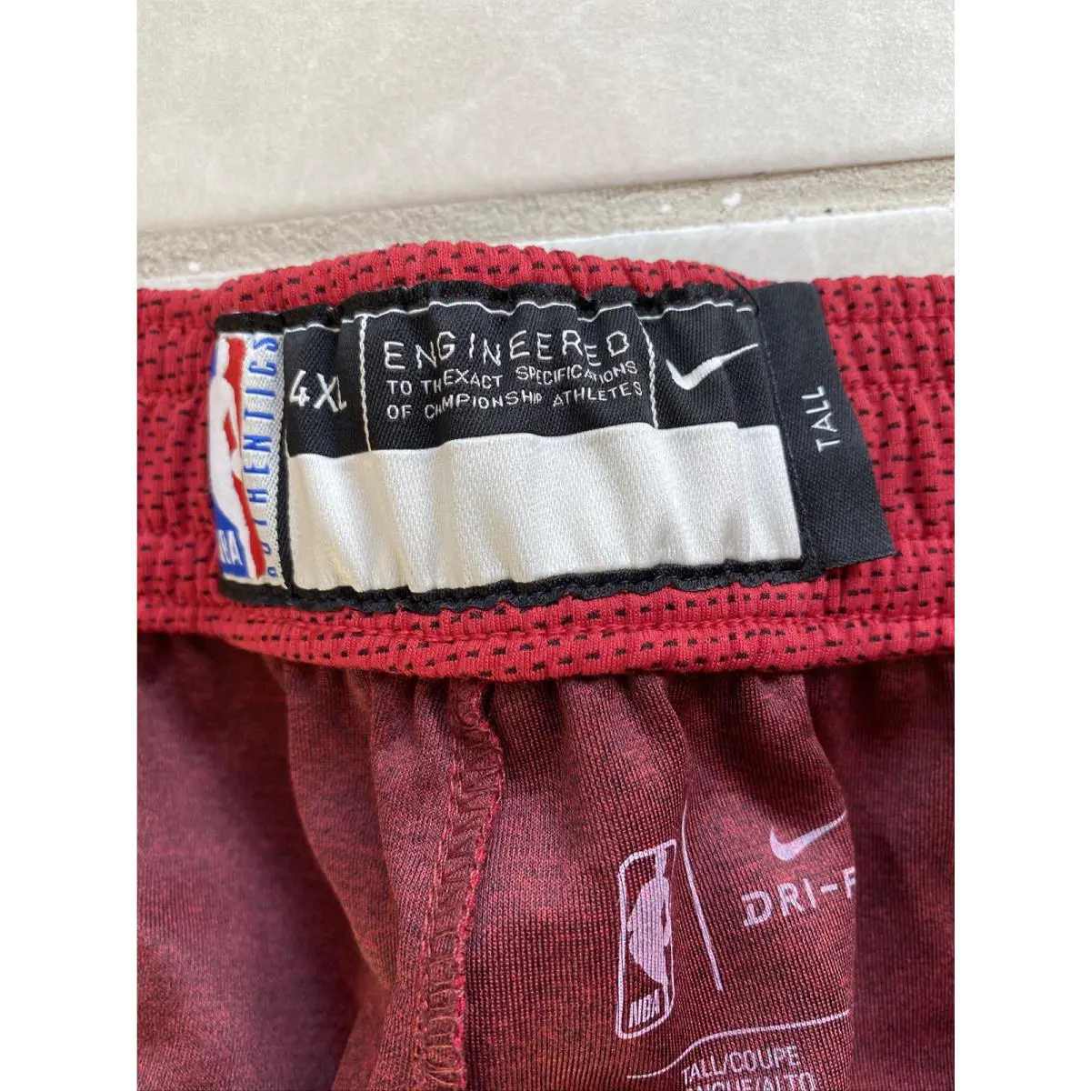 Nike clothing - Nike Miami heat Therma - Miami heat Therma - Red (UPC: 0193148552903) 6