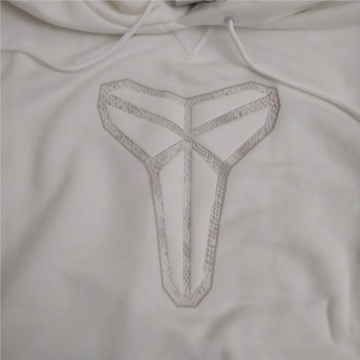 Nike clothing - White (UPC: 197596781700) 2
