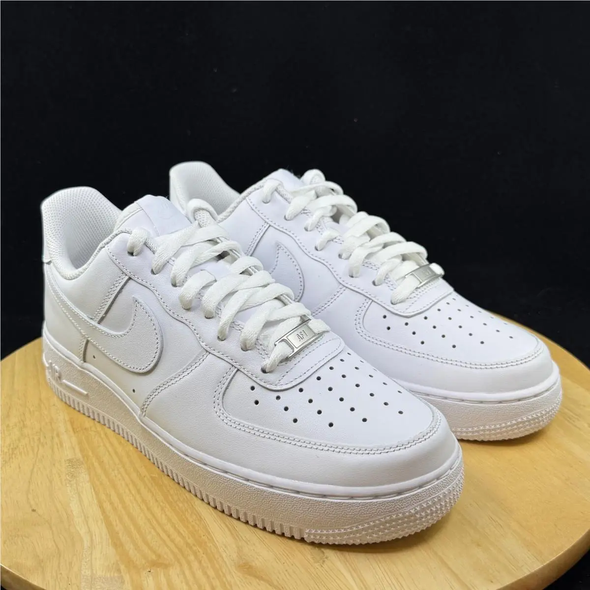 Nike shoes - White 5