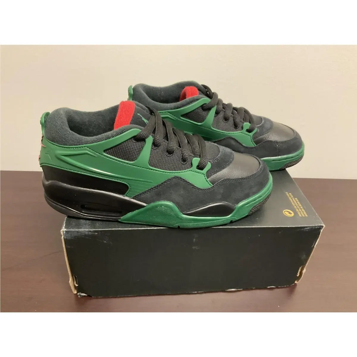 Youth’s Nike Air Jordan 4 RM Black/red-gorge Green GS Shoes. Size 7Y. Nice