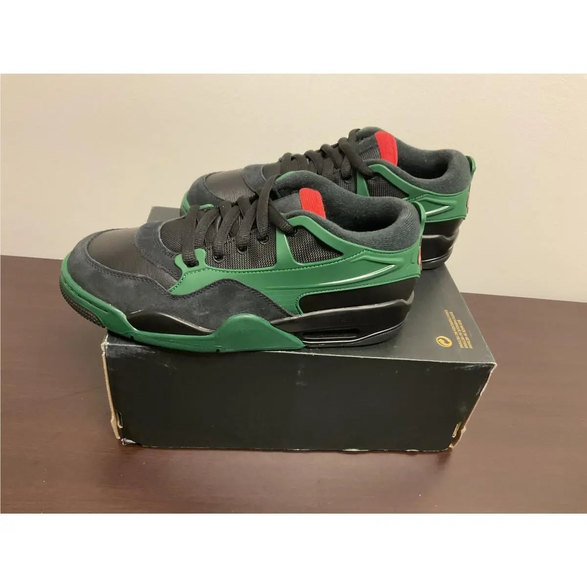 Nike shoes - Air Jordan 4 - Air - Black/Varsity Red/Gorge Green 3