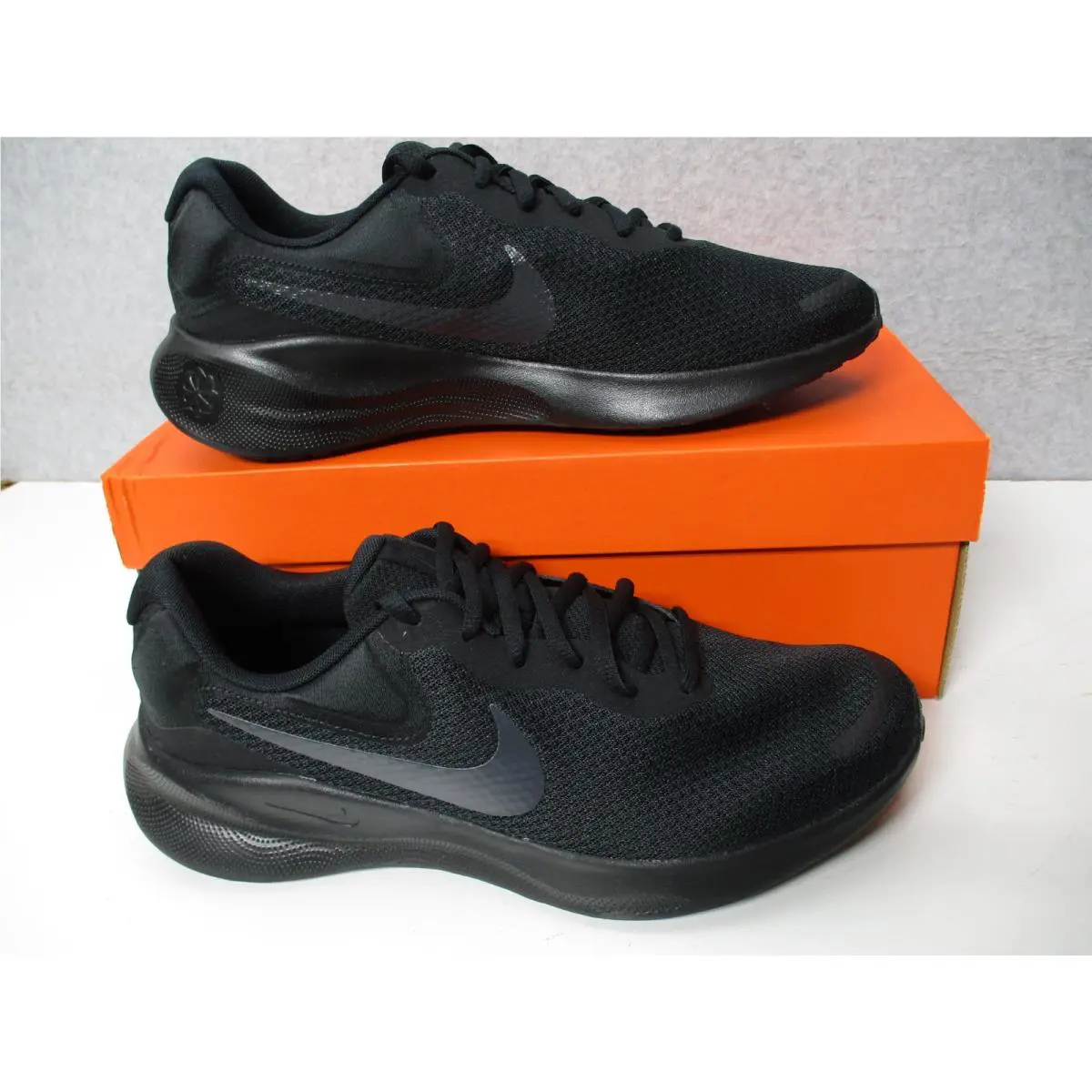 Nike shoes - Nike Revolution 7 - Revolution - FB8501 - Black (UPC: 196969195137) 0