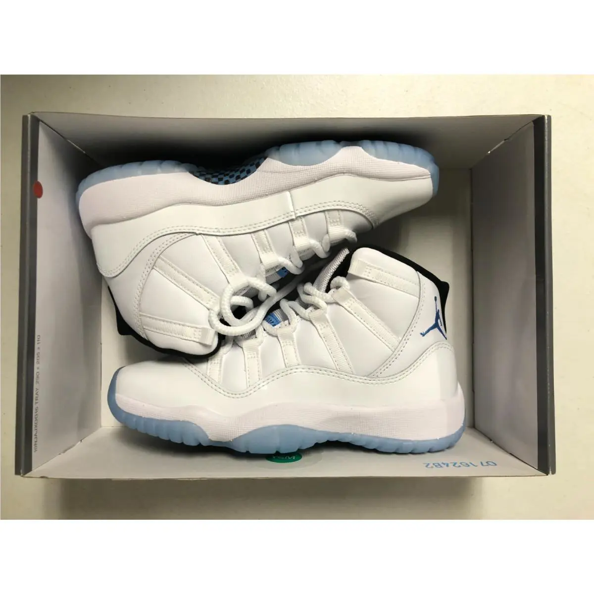 Nike shoes - Air Jordan 11 - Air - White/Legend Blue-Black (UPC: 197601083188) 5