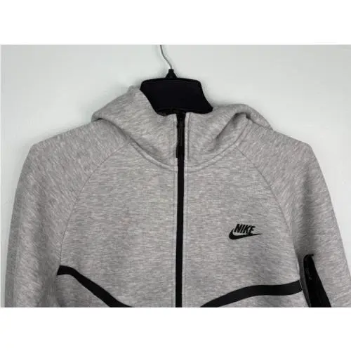 Nike clothing - Gray 1