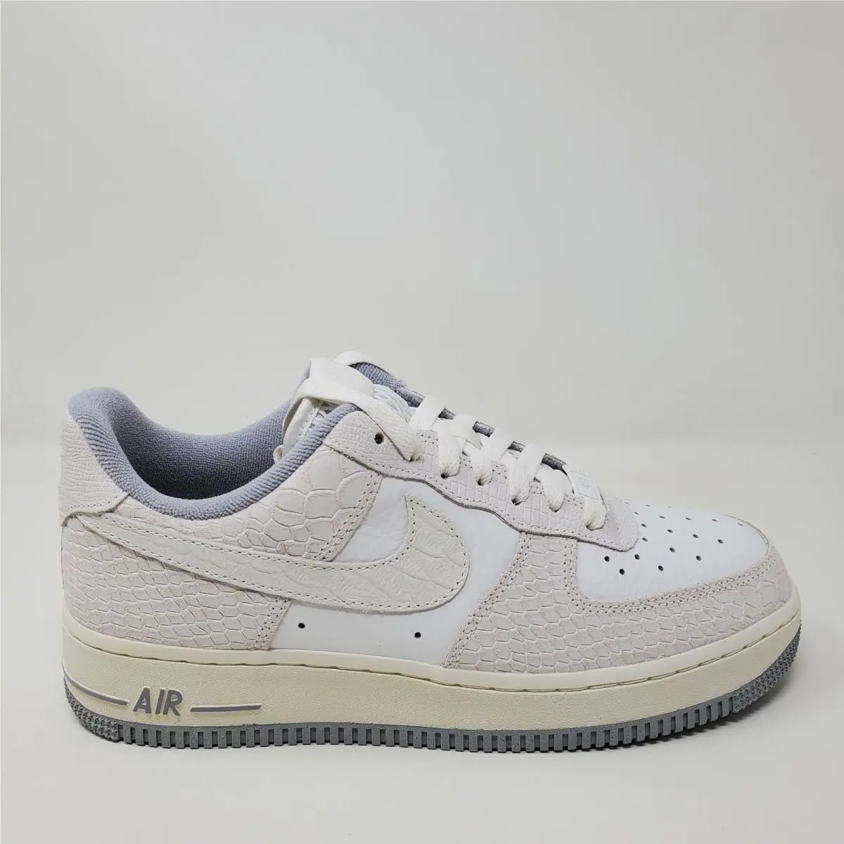 Nike shoes - Nike Air Force 1 `07 - DX2678-100 - White 2