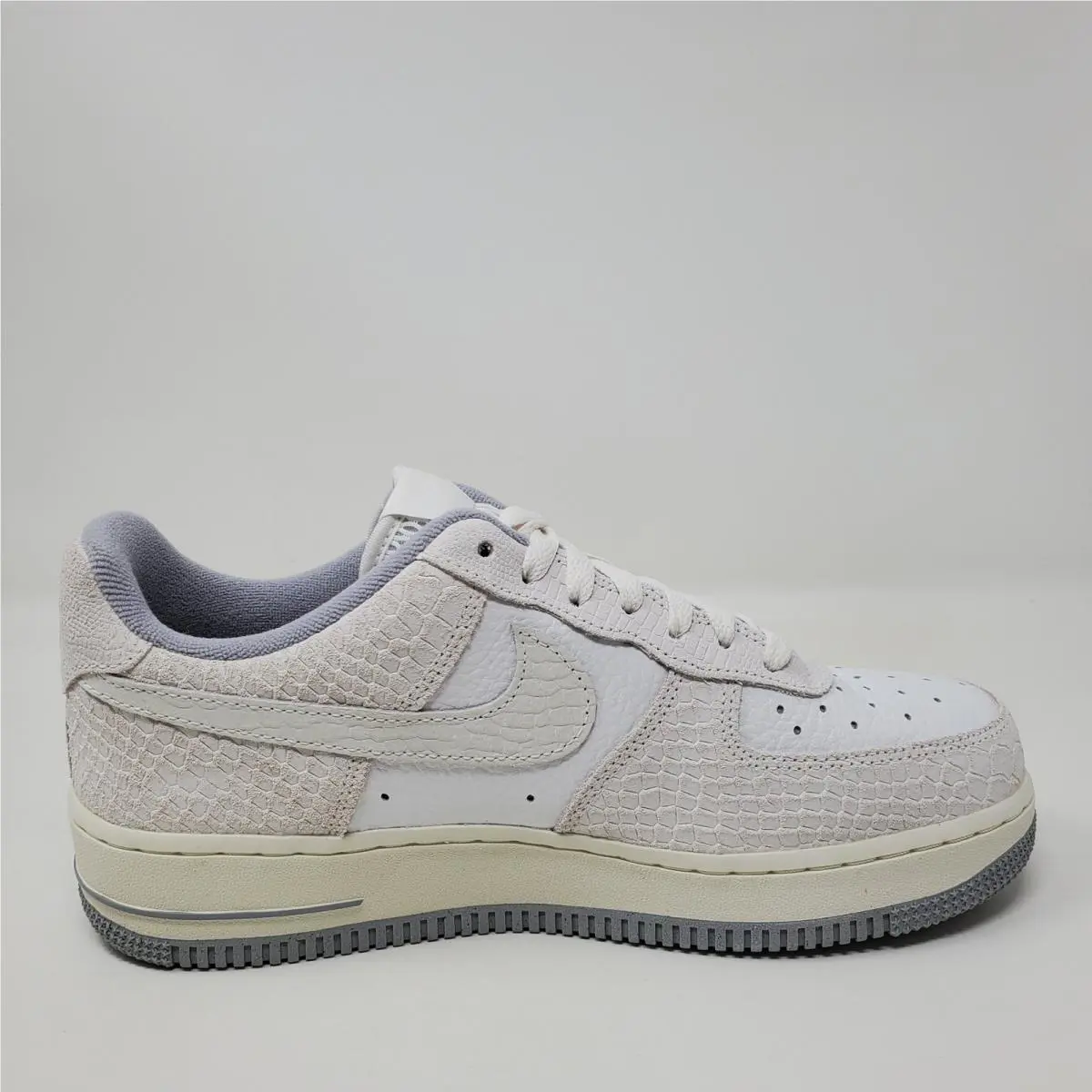 Nike shoes - Nike Air Force 1 `07 - DX2678-100 - White 4