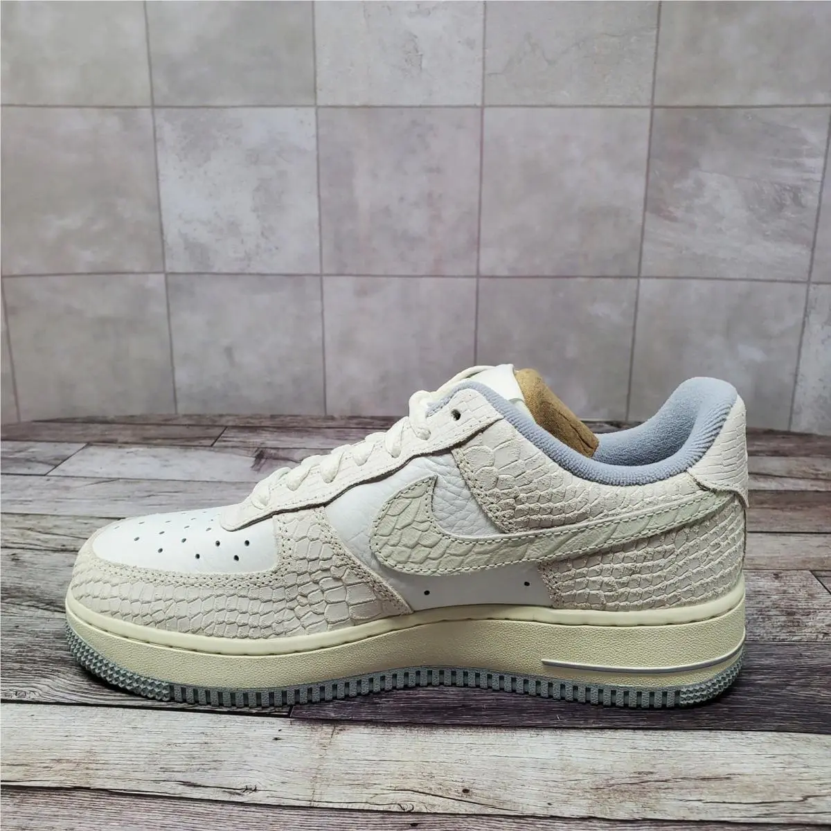 Nike shoes - Nike Air Force 1 `07 - DX2678-100 - White 7