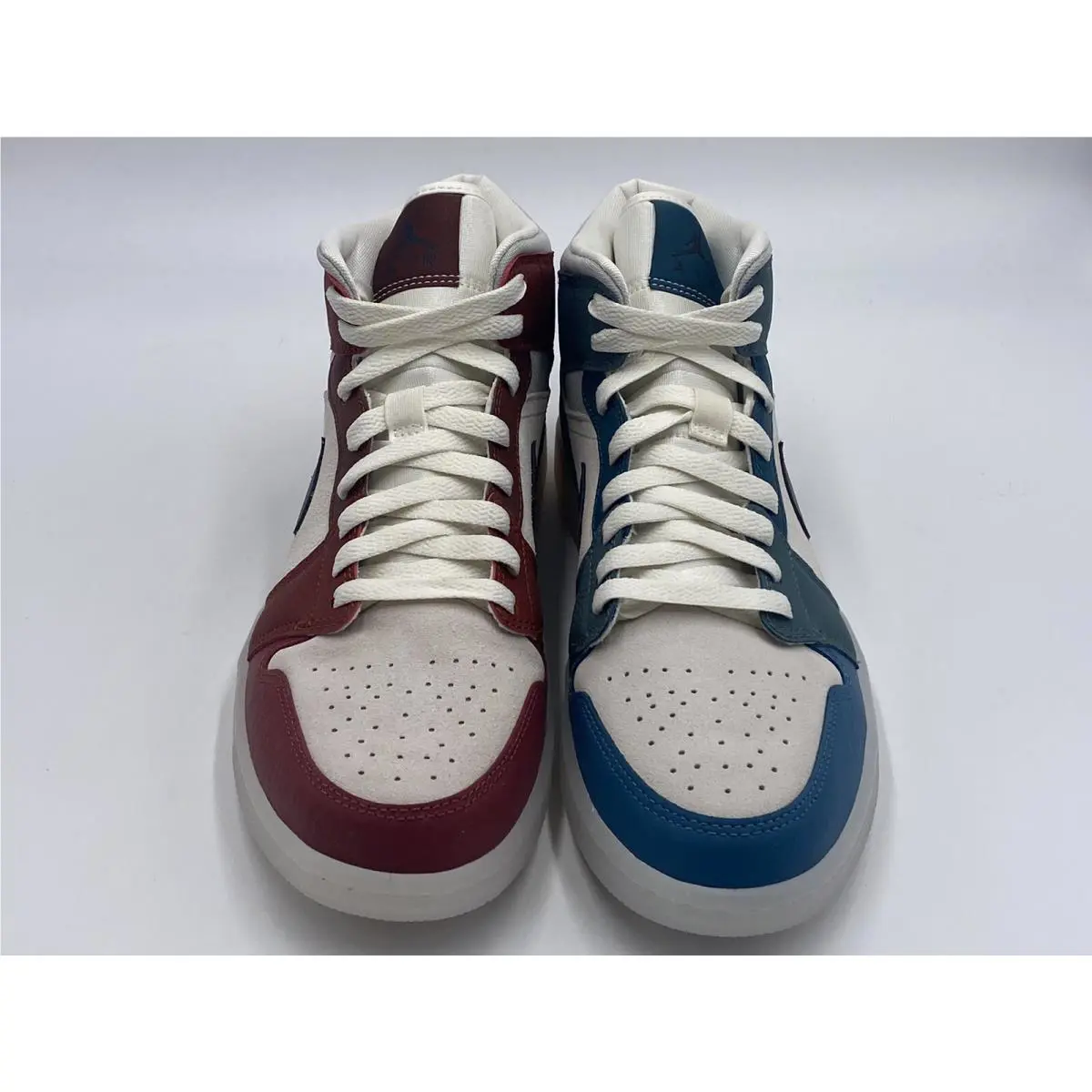 Nike shoes - Gold (UPC: 195241517254) 4