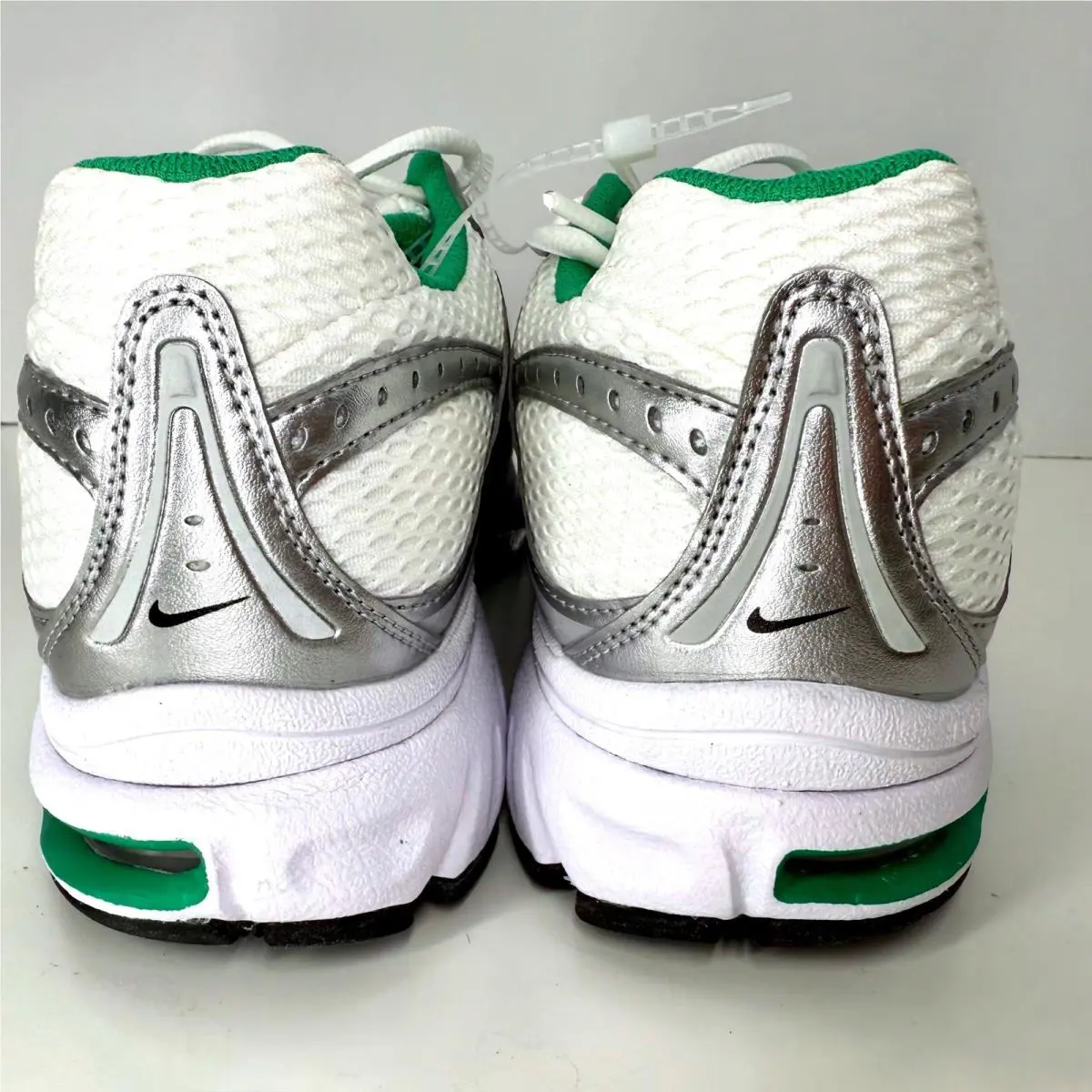 Nike shoes - White 5