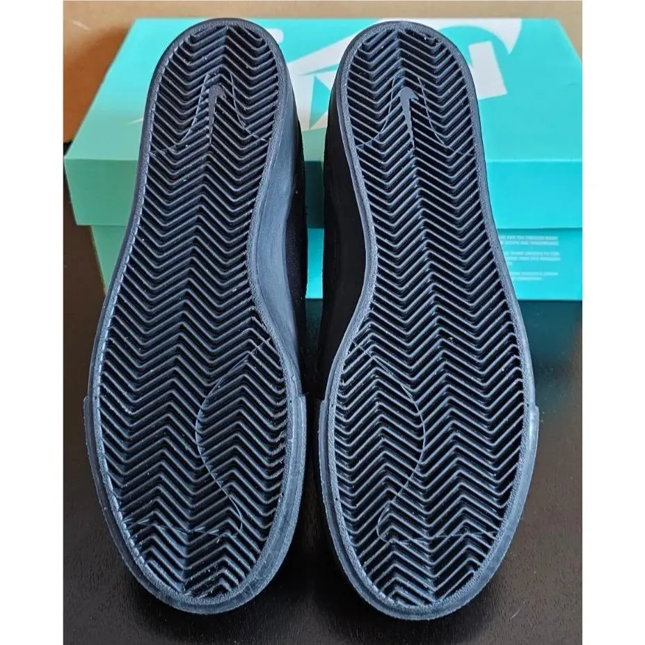Nike shoes - Nike SB Zoom Stefan Janoski - AQ7475-004 - Black (UPC: 00193145613218) 2