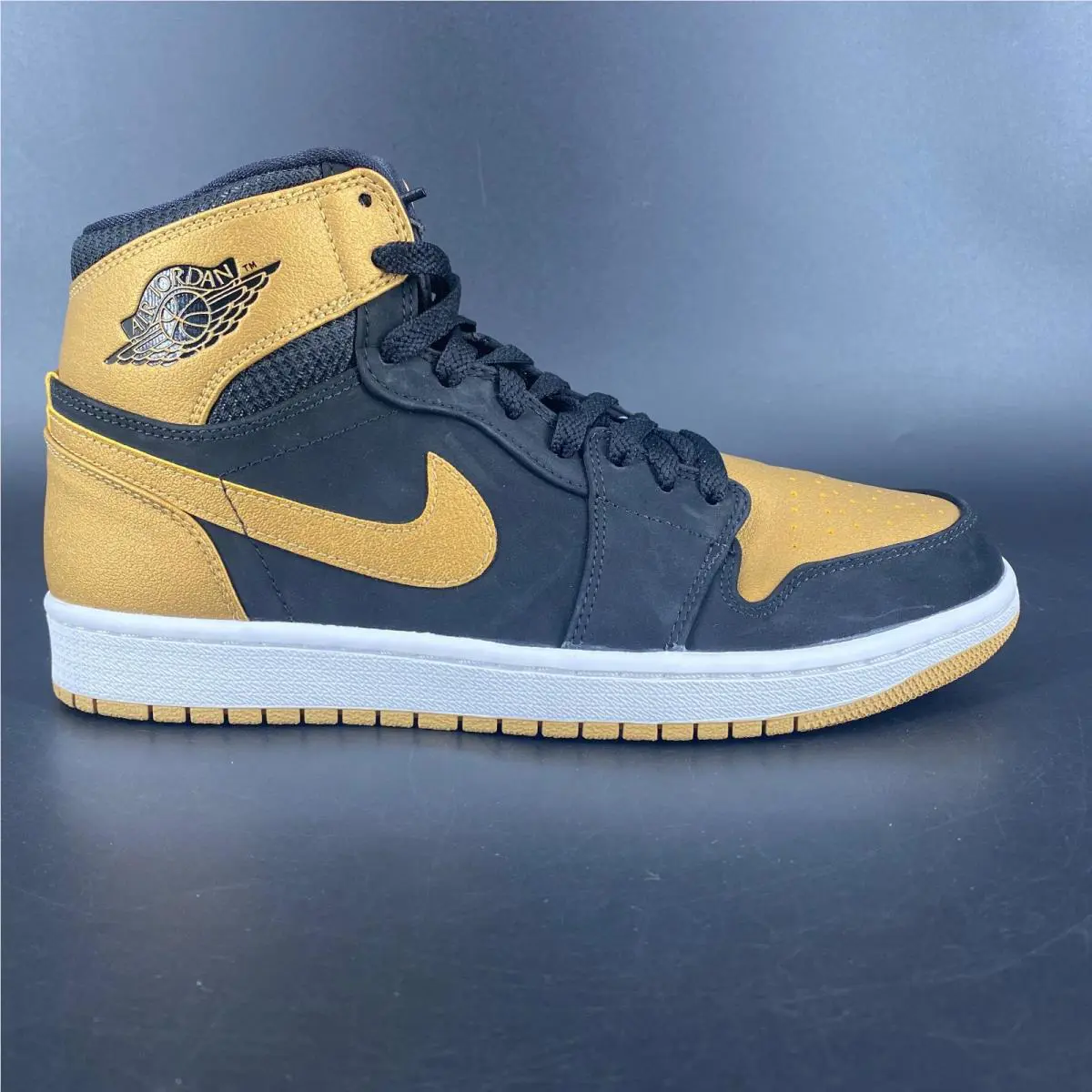 Nike shoes - Gold (UPC: 888408077165) 10