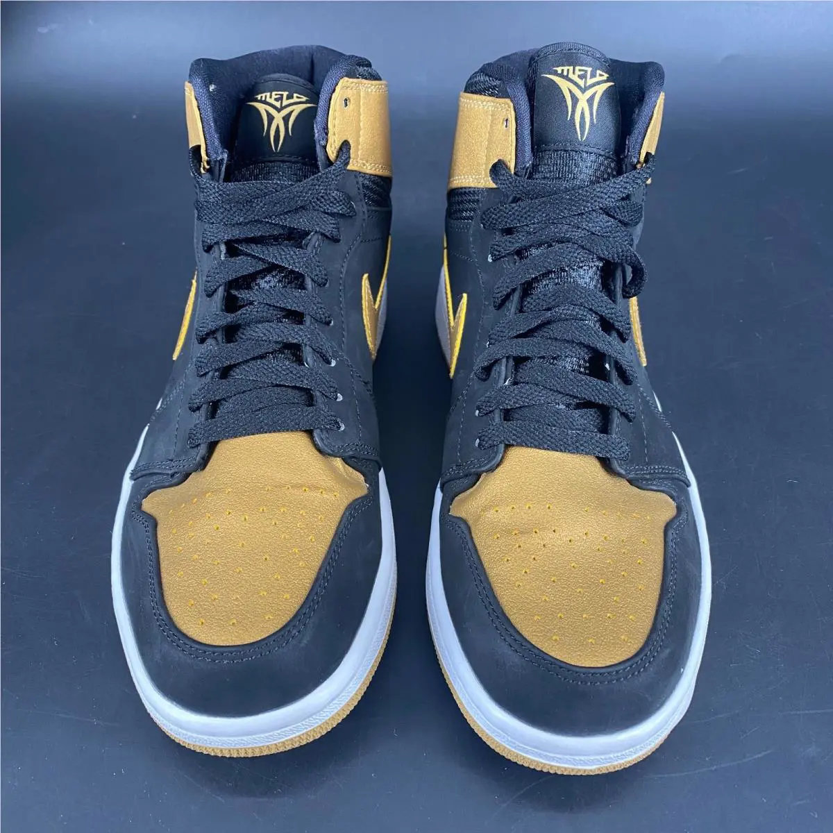 Nike shoes - Gold (UPC: 888408077165) 3