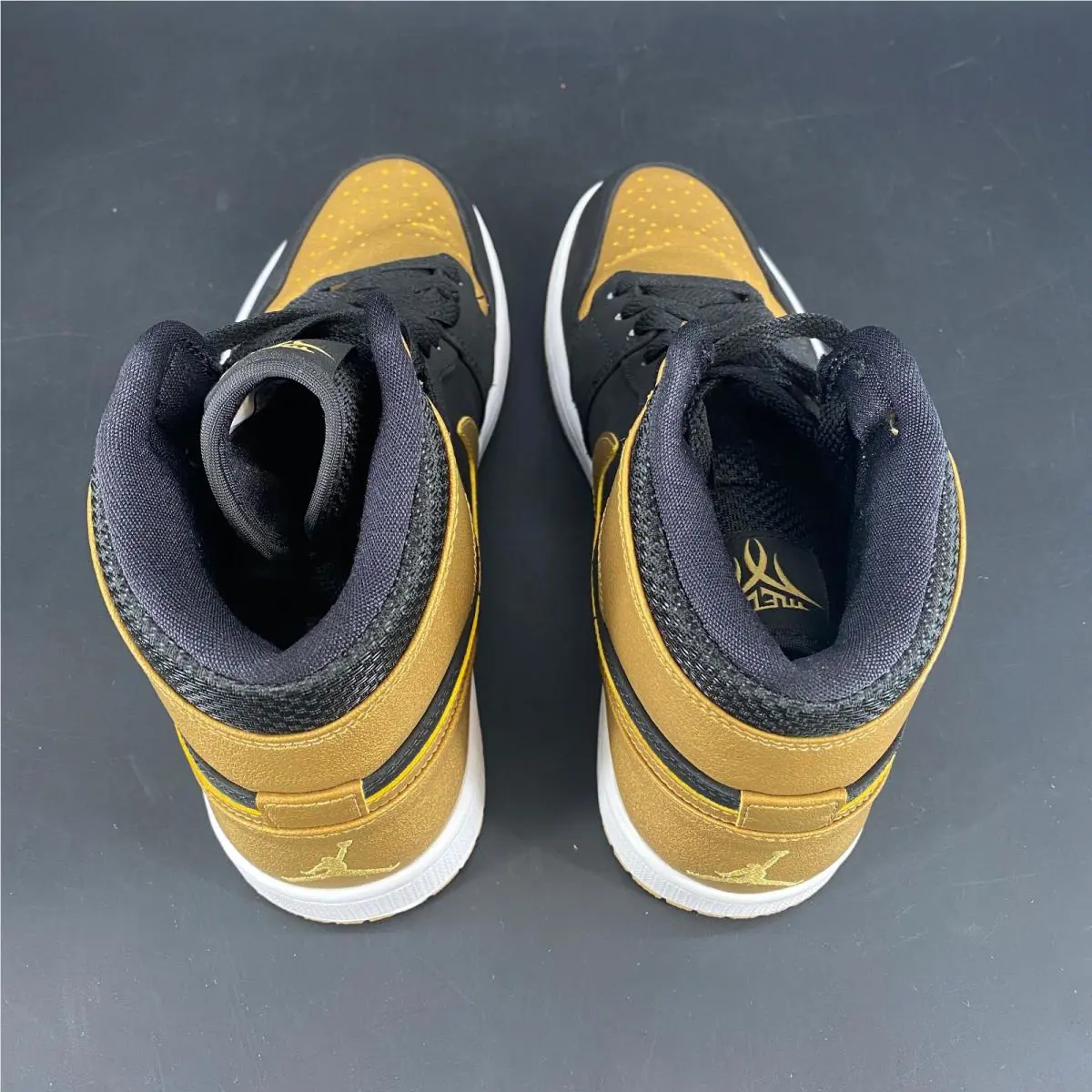 Nike shoes - Gold (UPC: 888408077165) 4